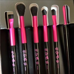 Morphe x Disney's Mickey & Friends TRUTH BE BOLD 6 Brush Set - brand new